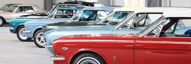 Praeities grožis: kodėl klasikinių automobilių vertė tik auga